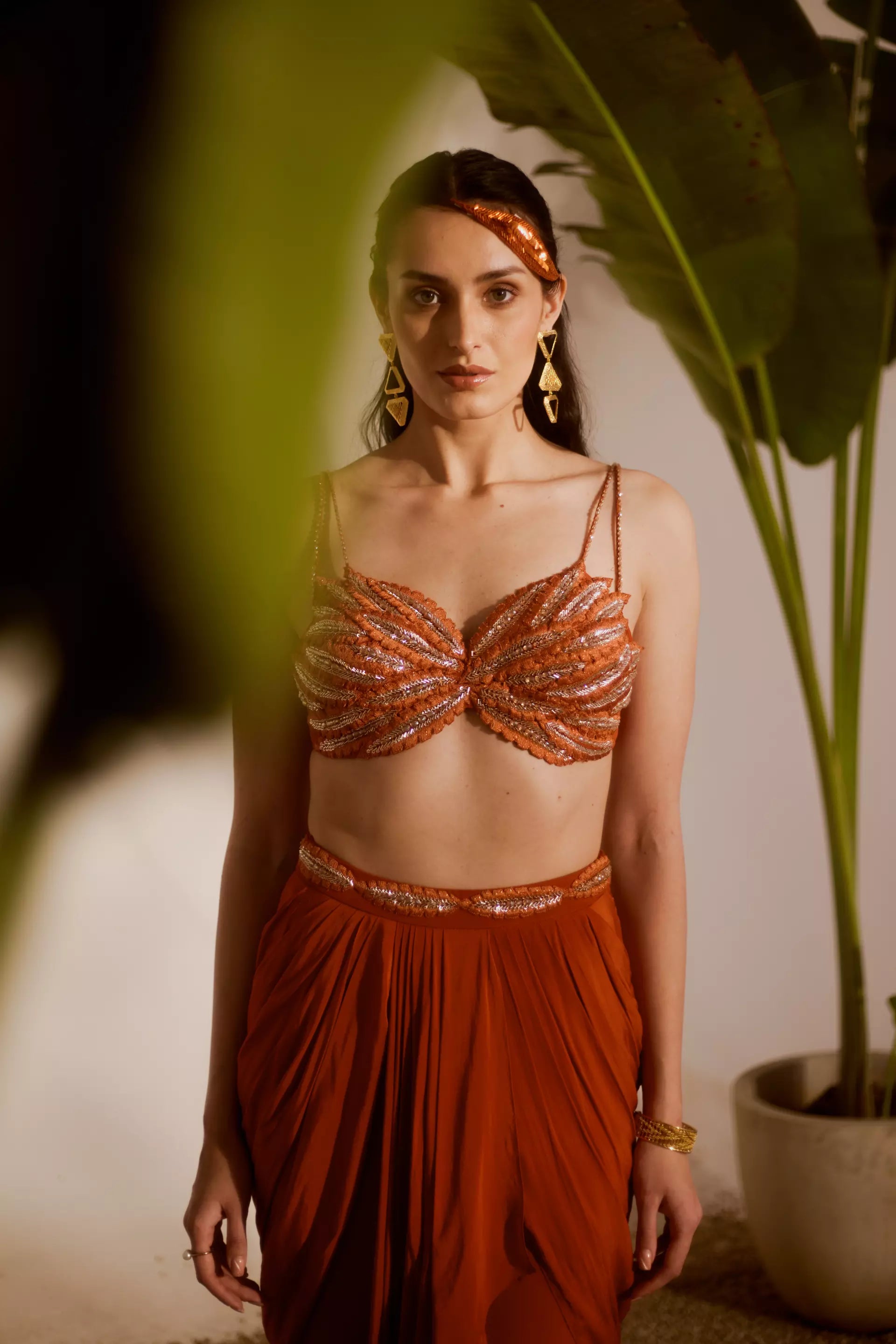 SILKY BINDRA - Skirt Set
